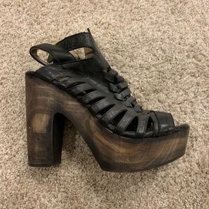 Free bird Congo heels sz 10